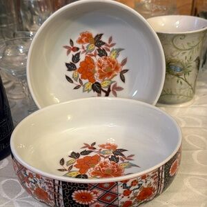 Set of 2 Asian Inspired Floral Design Bowls